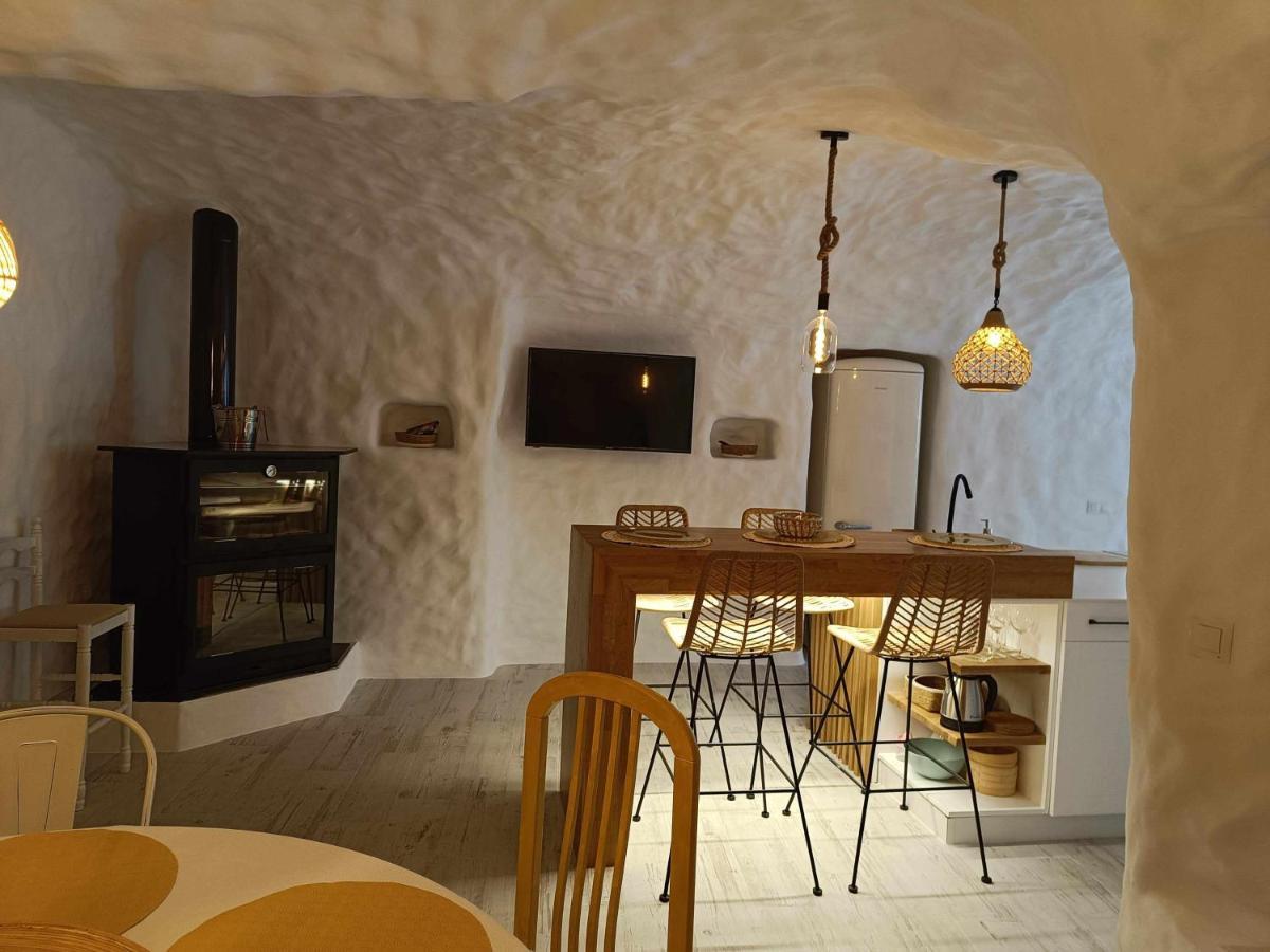 Cueva Otto Familiar Privada Villa Baza Luaran gambar