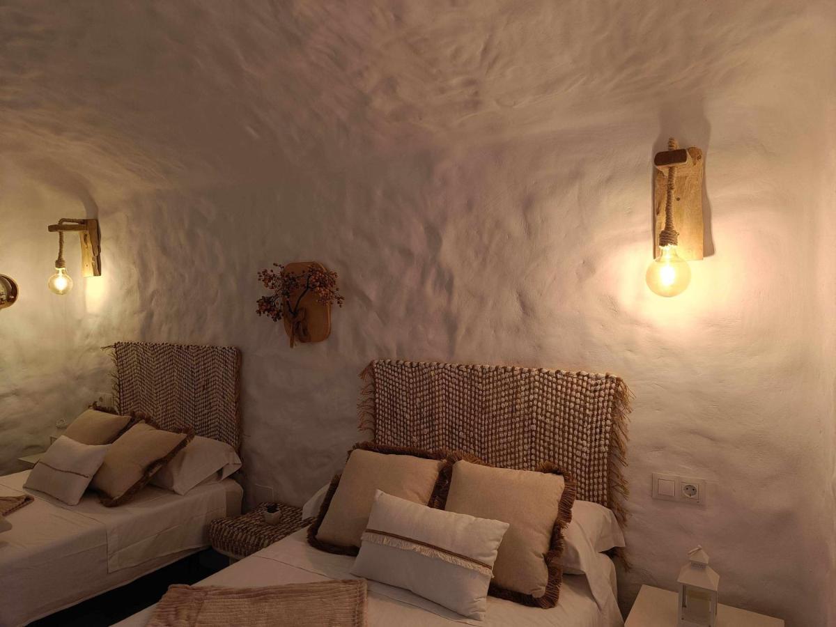 Cueva Otto Familiar Privada Villa Baza Luaran gambar